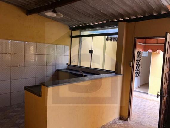 Casa para alugar com 2 quartos, 180m² - Foto 8