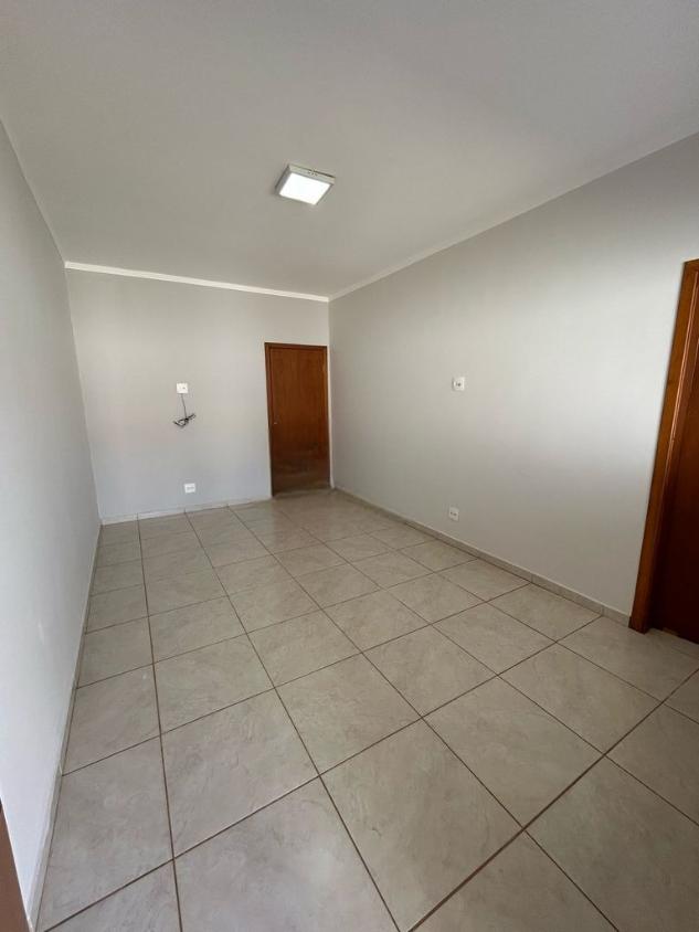 Casa à venda com 3 quartos, 85m² - Foto 2