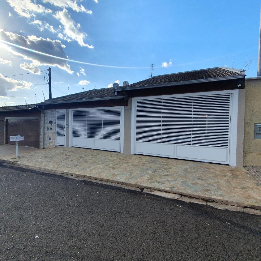 Casa, 3 quartos, 240 m² - Foto 1