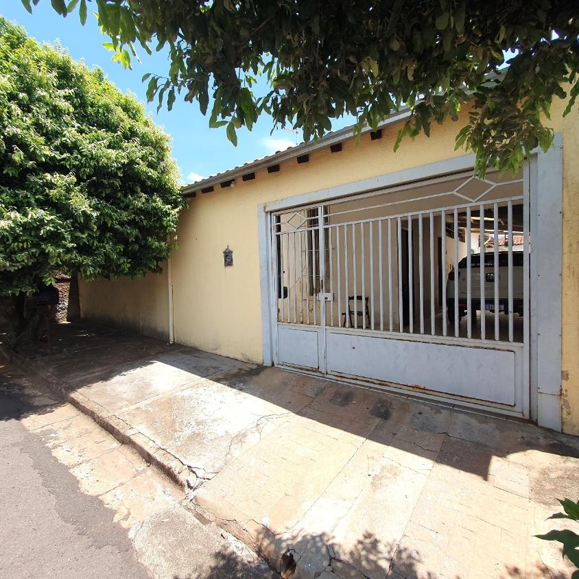 Casa, 3 quartos, 196 m² - Foto 1