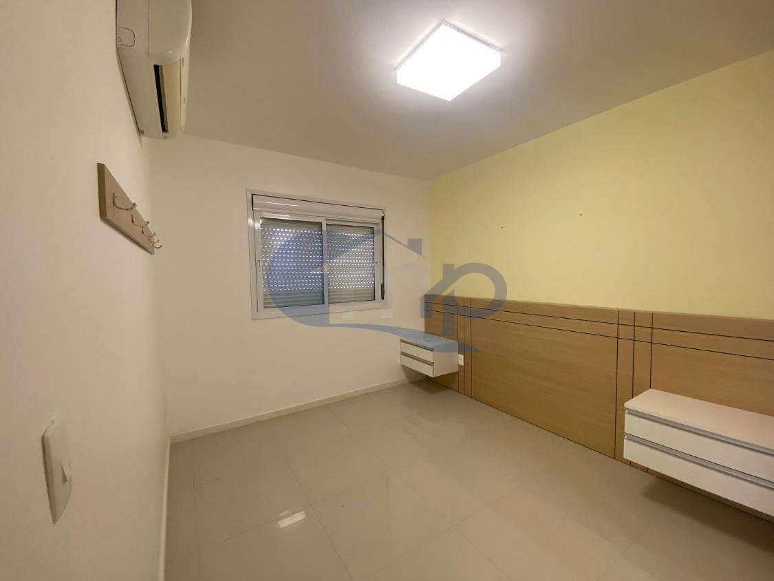 Apartamento à venda com 3 quartos, 95m² - Foto 4