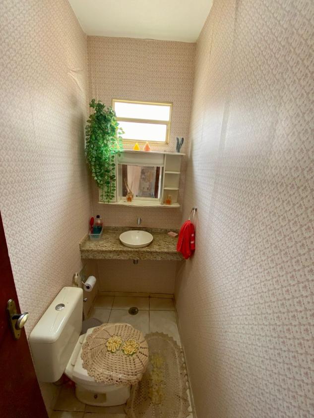 Casa à venda com 4 quartos, 240m² - Foto 3