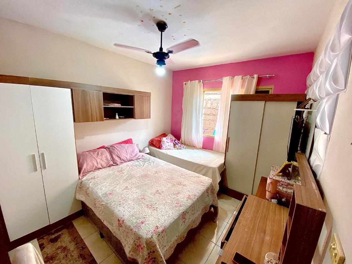 Casa à venda com 4 quartos, 240m² - Foto 9