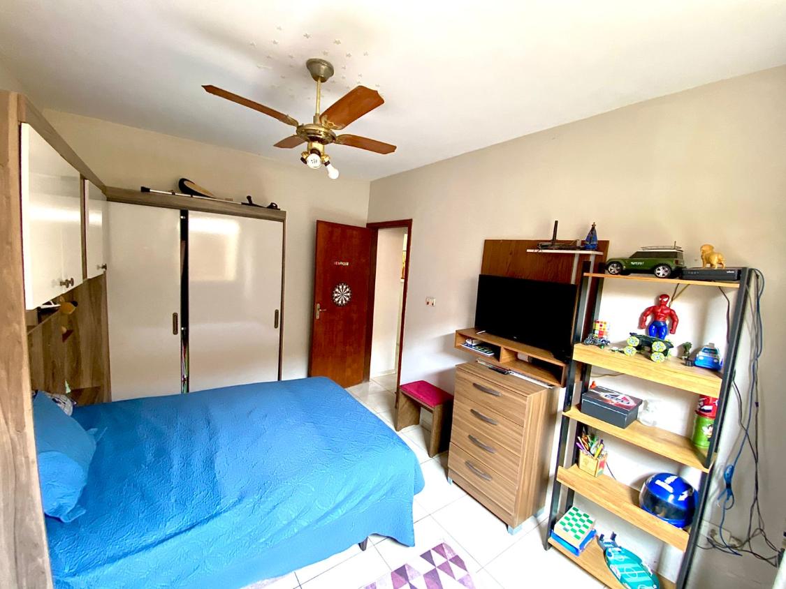 Casa à venda com 4 quartos, 240m² - Foto 10