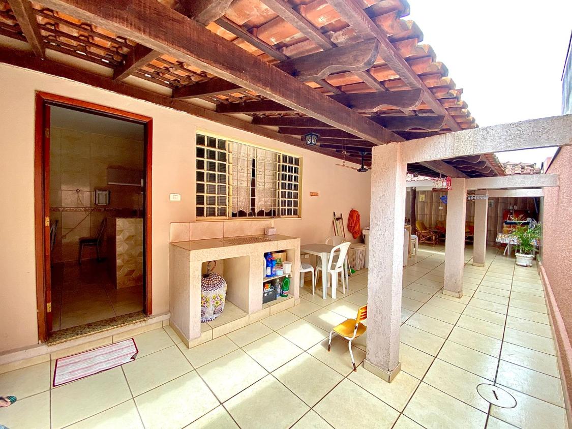 Casa à venda com 4 quartos, 240m² - Foto 13