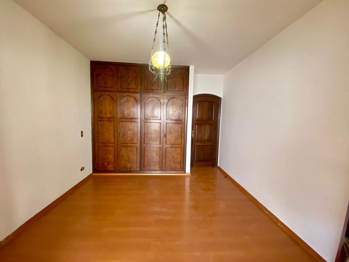 Casa à venda com 4 quartos, 277m² - Foto 6