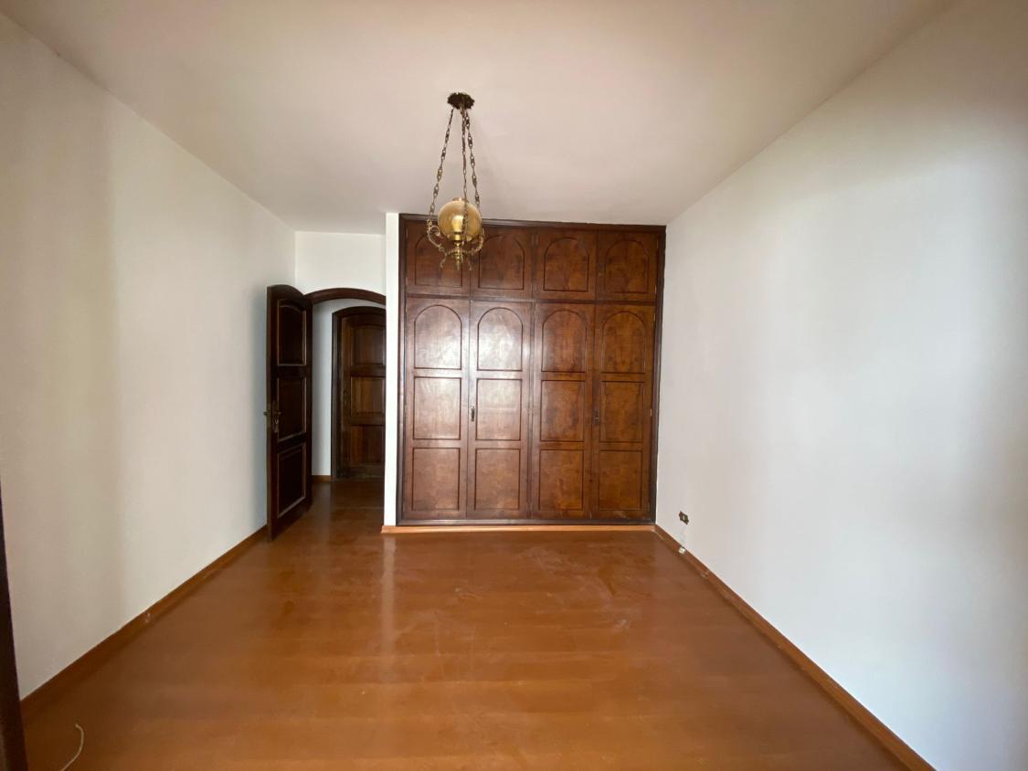 Casa à venda com 4 quartos, 277m² - Foto 7