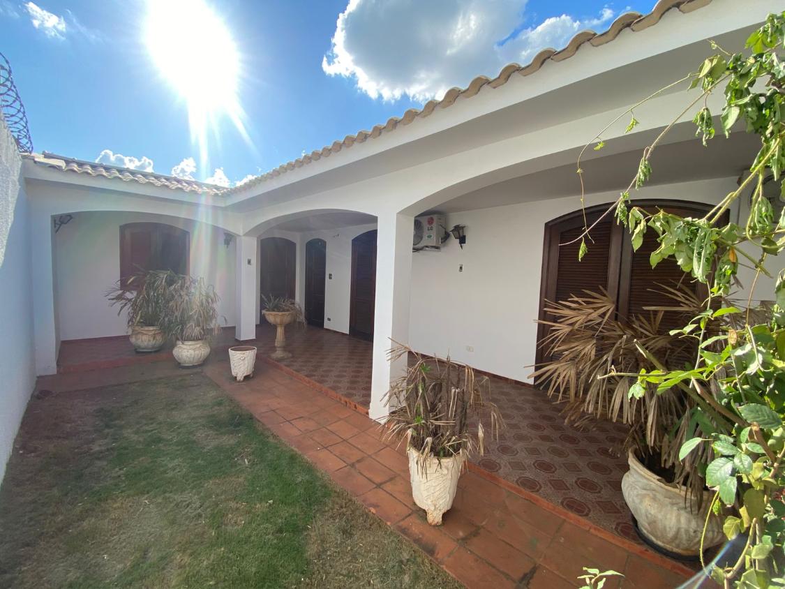 Casa à venda com 4 quartos, 277m² - Foto 12