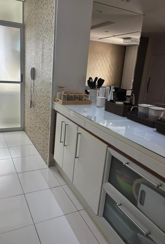 Apartamento à venda com 3 quartos - Foto 2