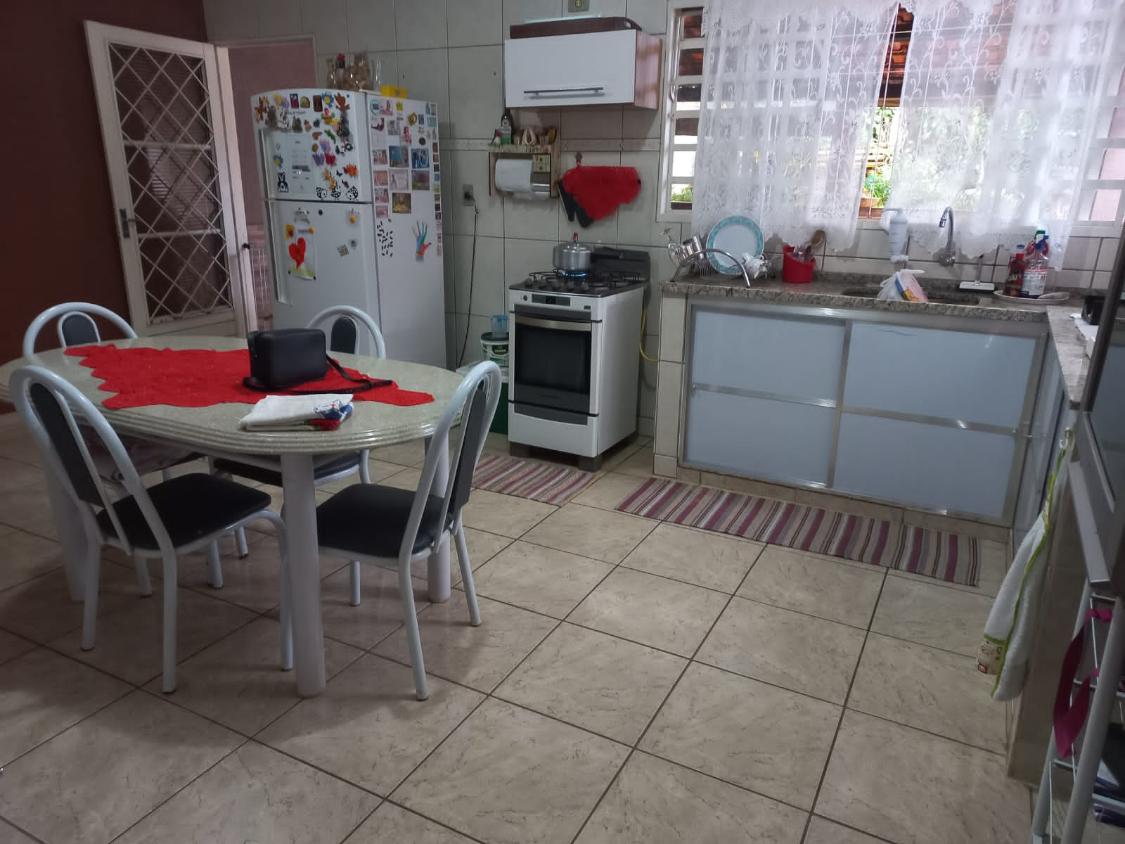 Casa à venda com 3 quartos, 158m² - Foto 5