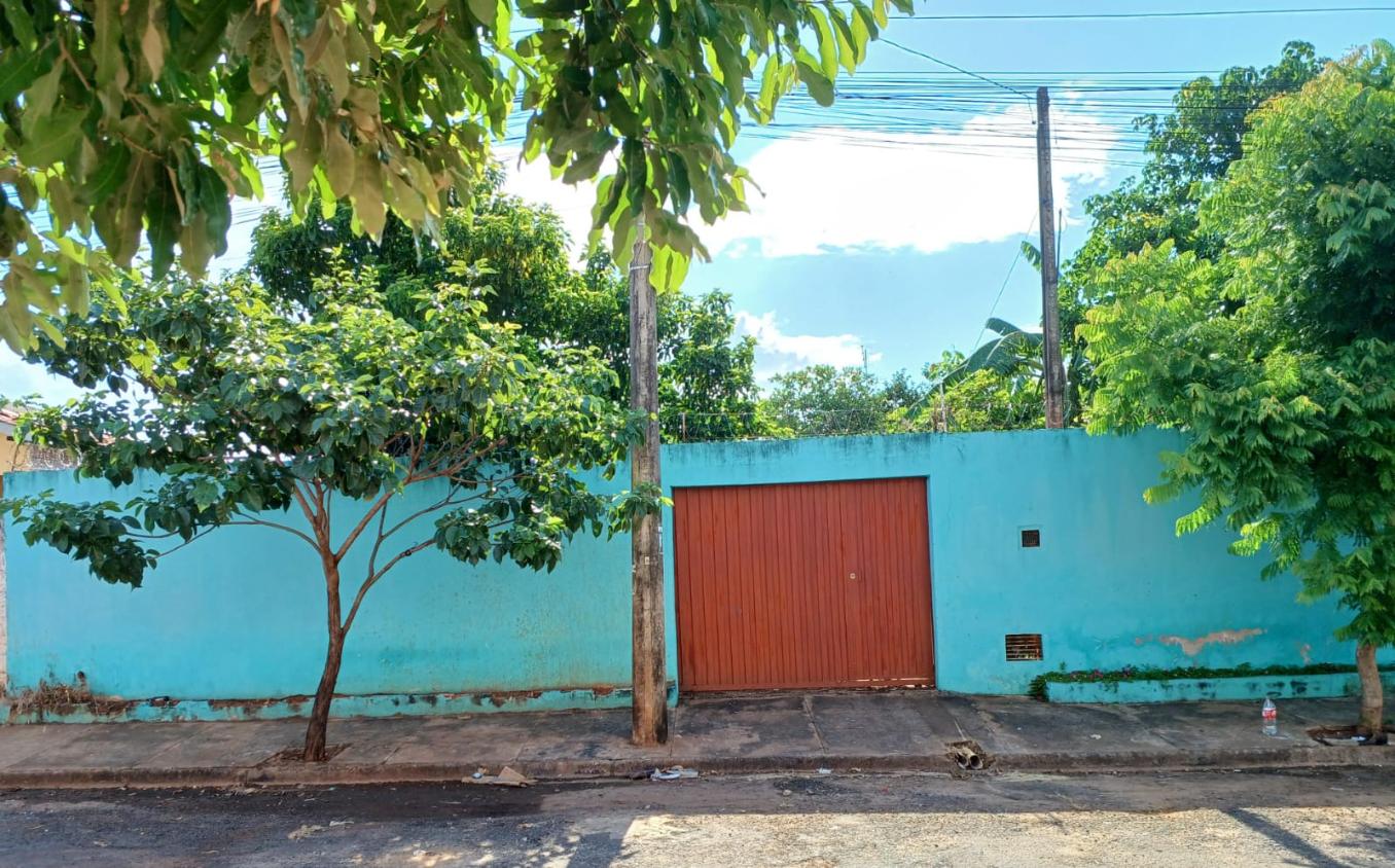 Casa à venda com 1 quarto, 460m² - Foto 1