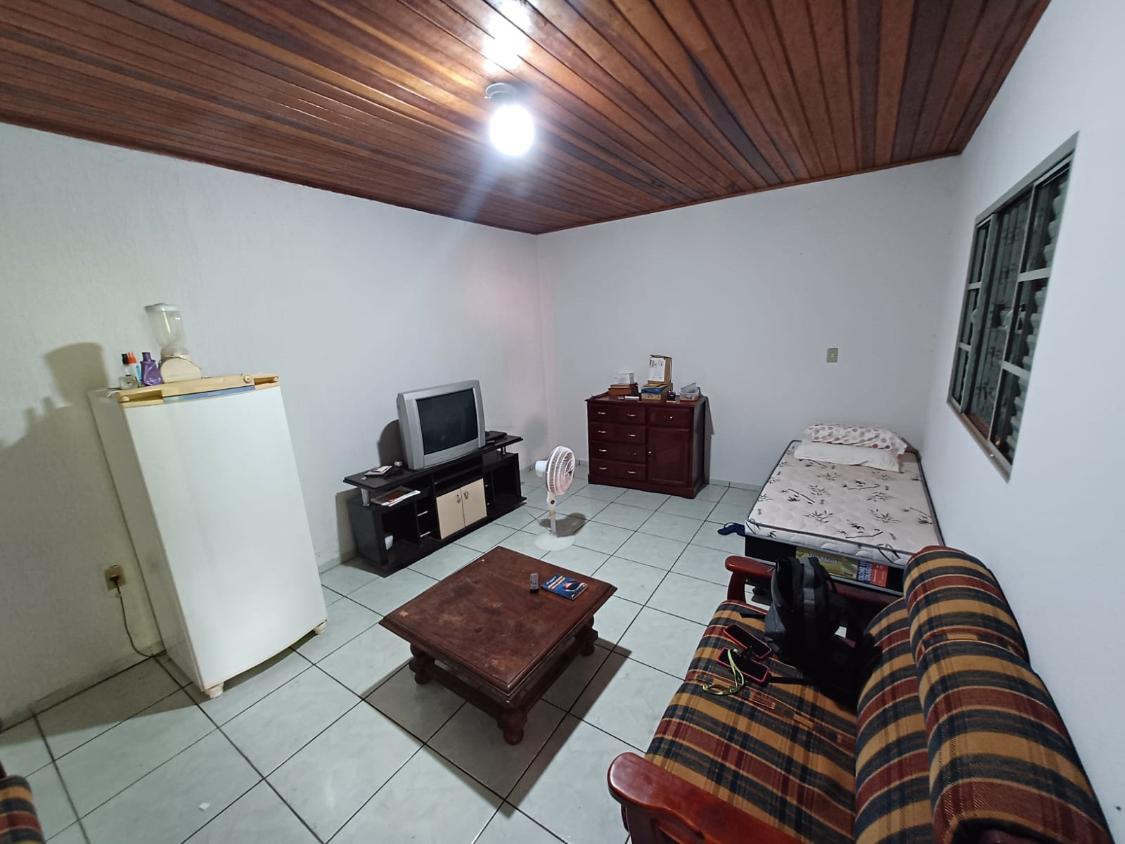 Casa à venda com 1 quarto, 460m² - Foto 2