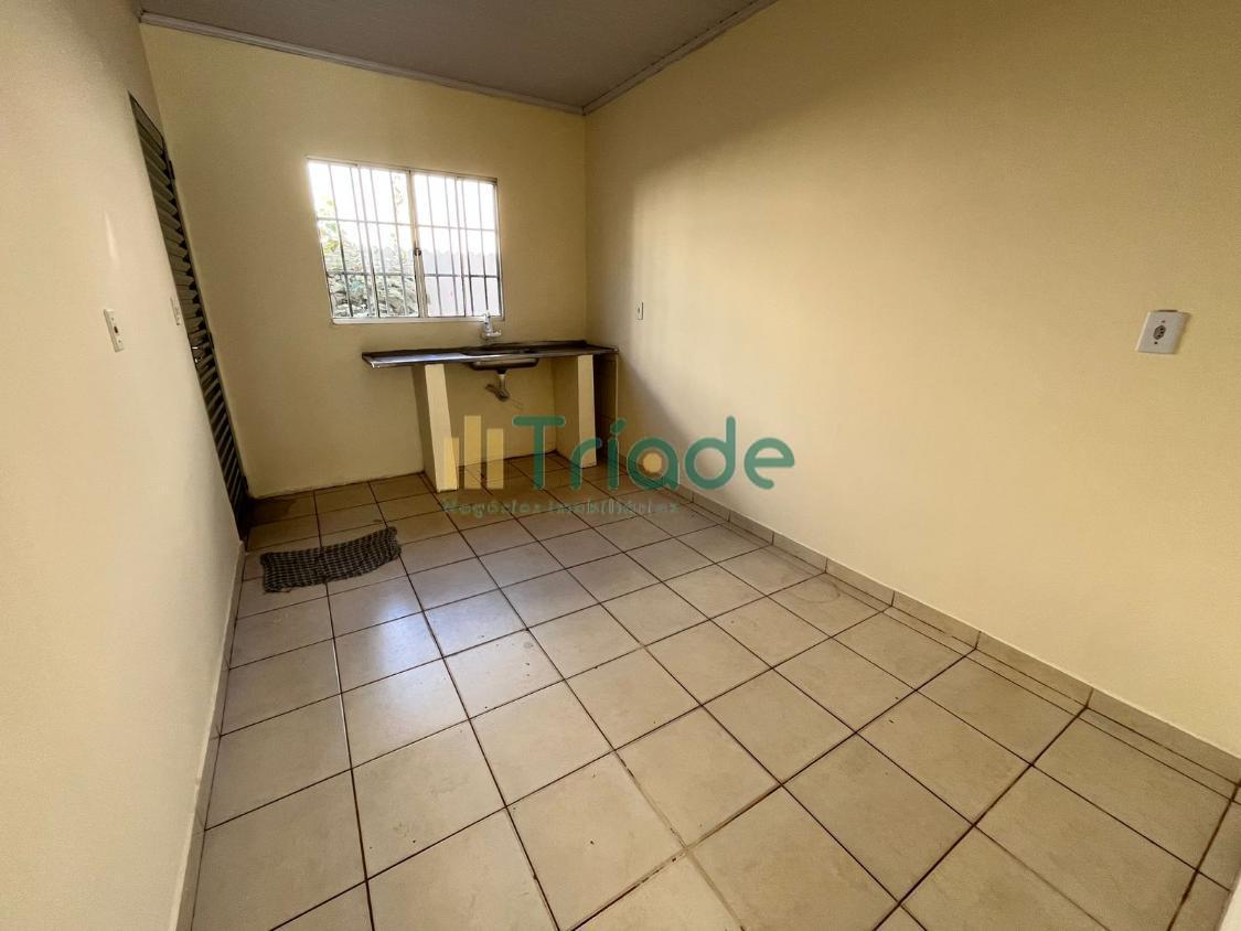 Casa para alugar com 2 quartos, 140m² - Foto 12