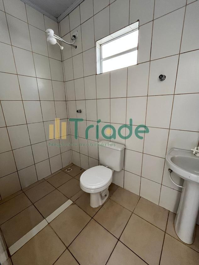Casa para alugar com 2 quartos, 140m² - Foto 17