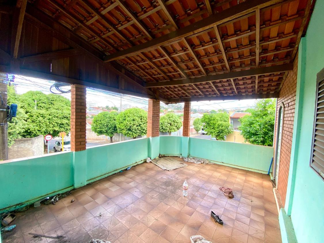 Casa à venda com 3 quartos, 204m² - Foto 3