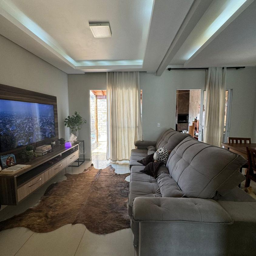 Sobrado à venda com 3 quartos, 53m² - Foto 1
