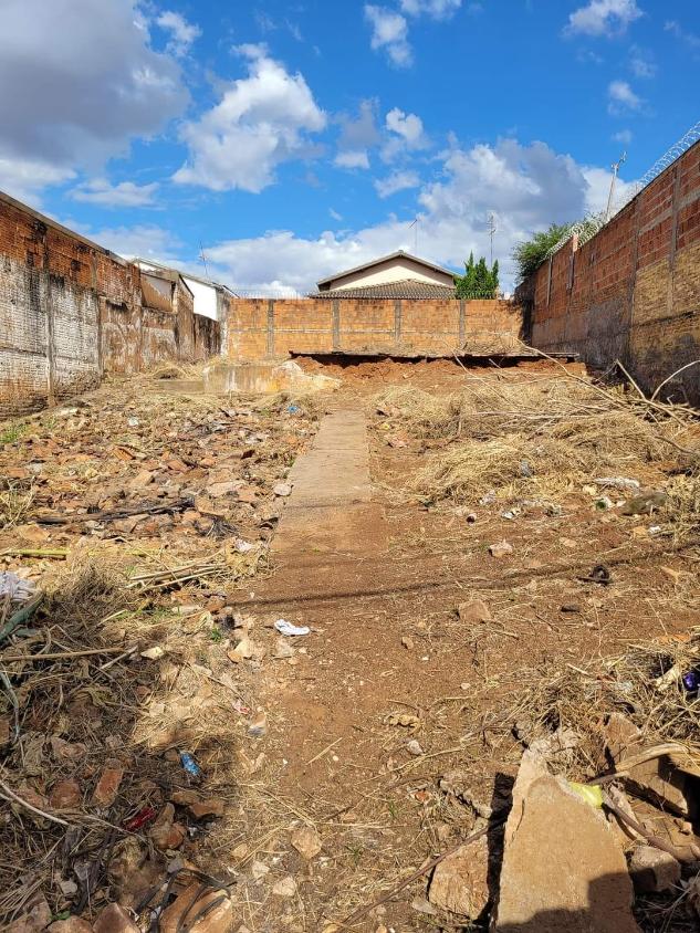 Terreno à venda, 275m² - Foto 2