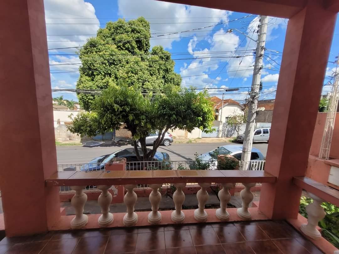 Casa à venda com 3 quartos, 129m² - Foto 4