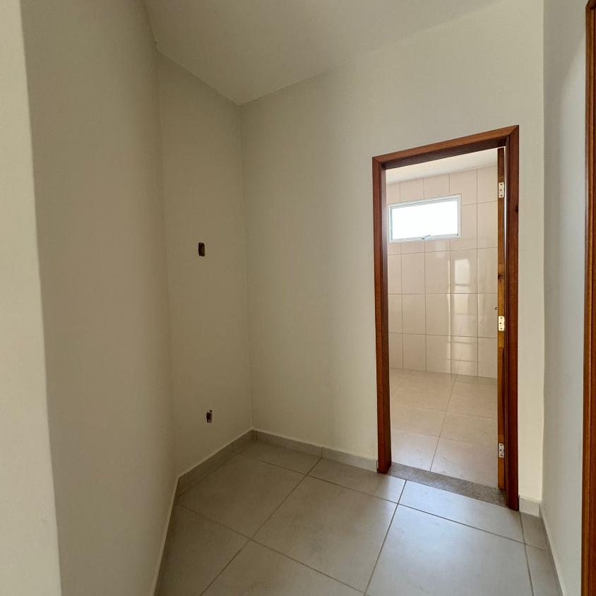 Casa à venda com 2 quartos, 80m² - Foto 5