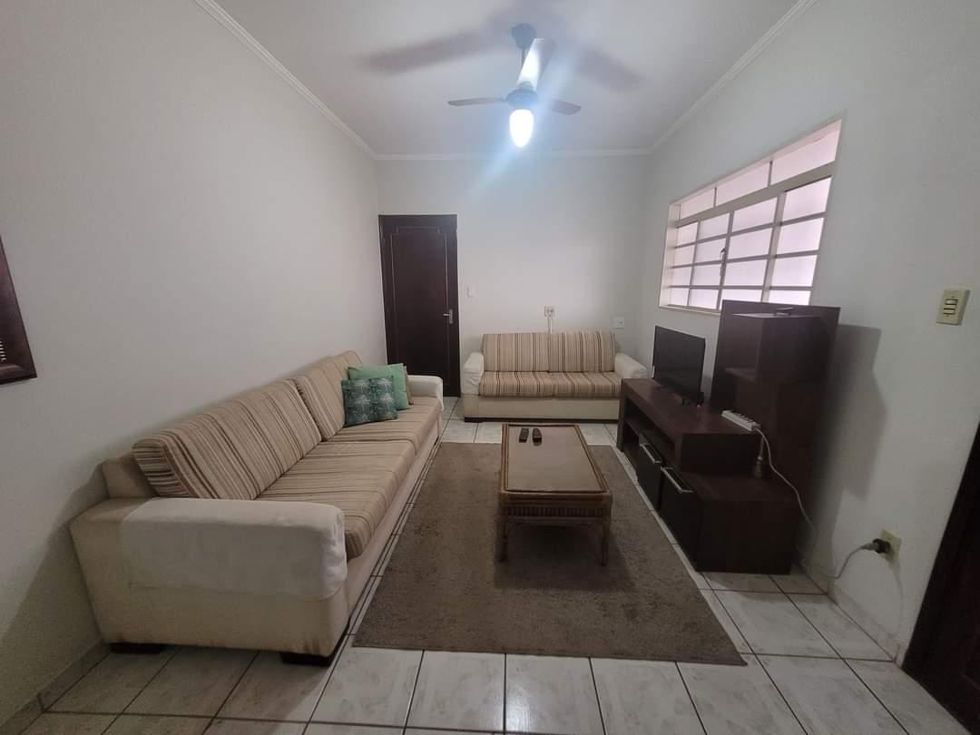 Casa à venda com 3 quartos - Foto 1