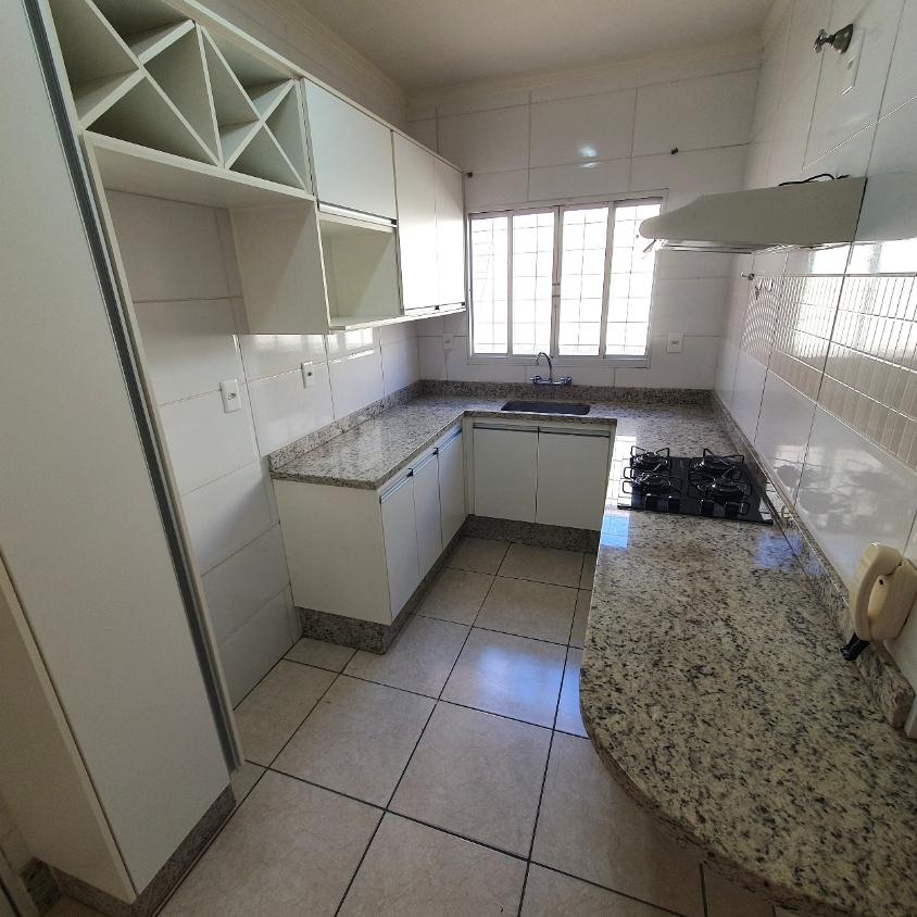 Casa à venda com 3 quartos, 172m² - Foto 11