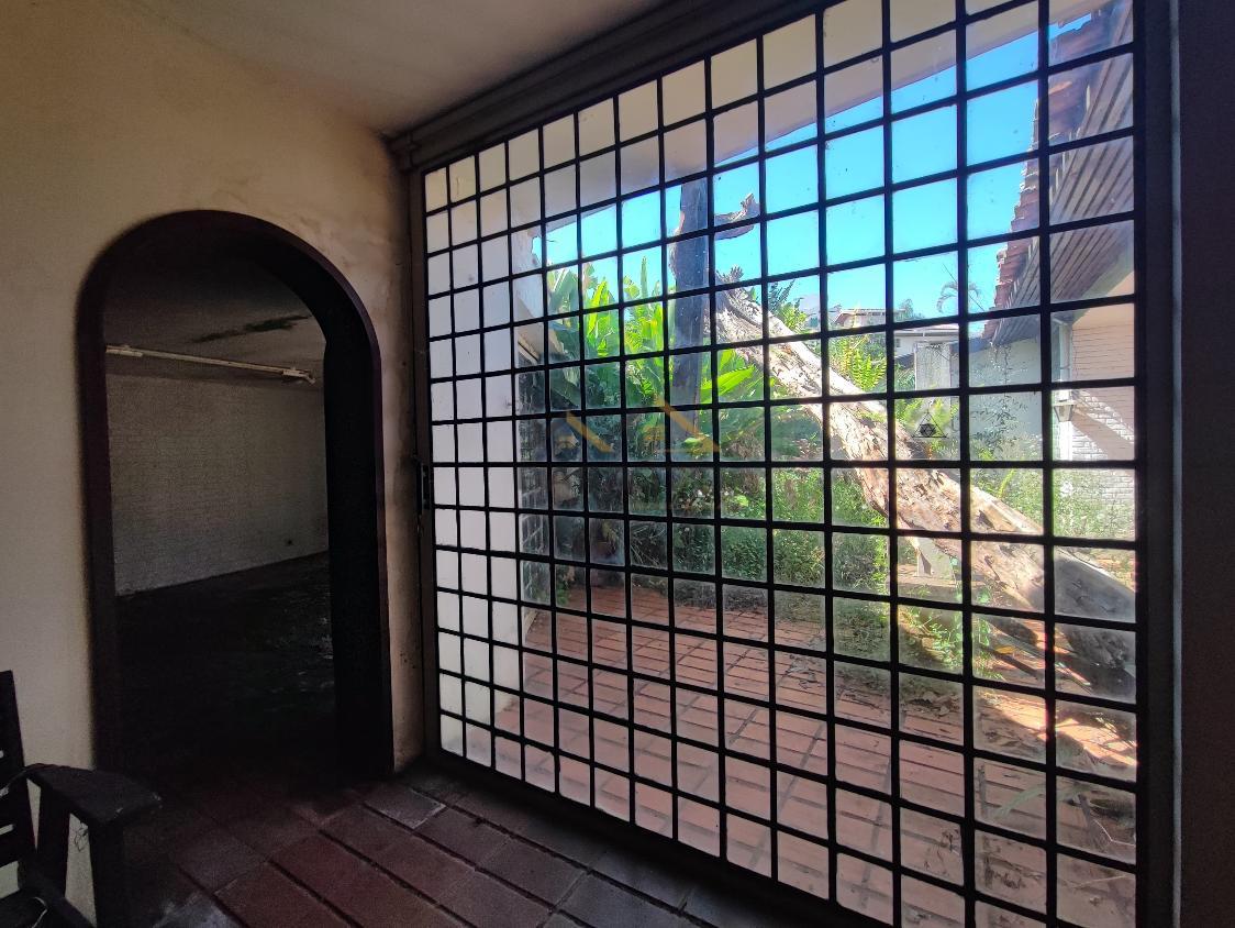 Casa à venda com 4 quartos, 400m² - Foto 15