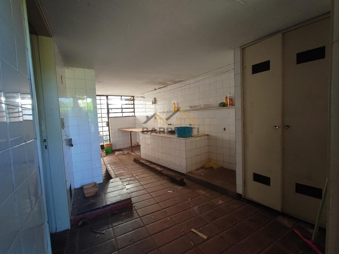 Casa à venda com 4 quartos, 400m² - Foto 30