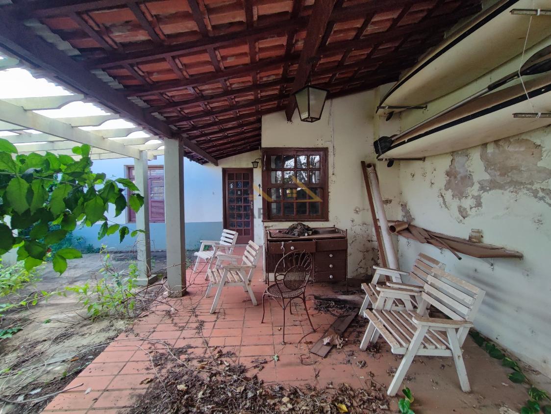 Casa à venda com 4 quartos, 400m² - Foto 42