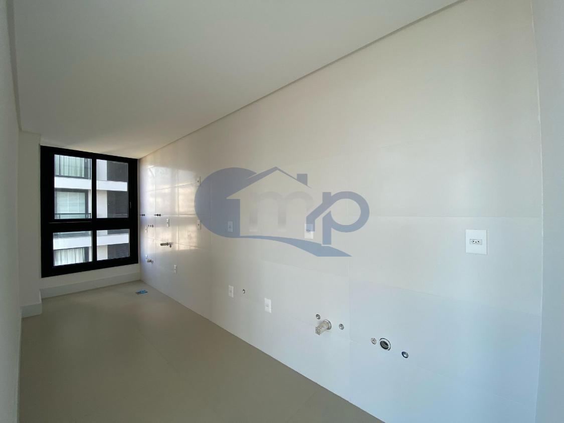 Apartamento à venda com 3 quartos, 142m² - Foto 35