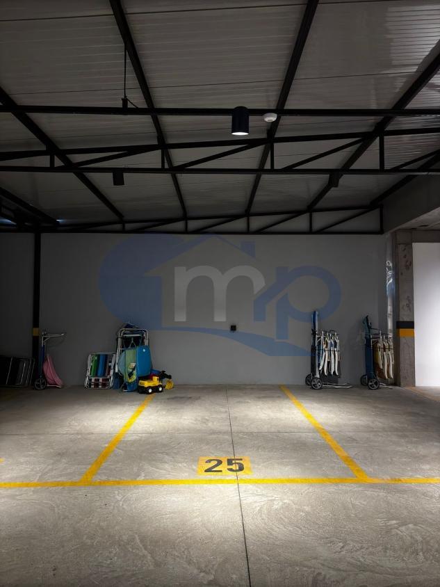 Apartamento à venda com 4 quartos, 220m² - Foto 2