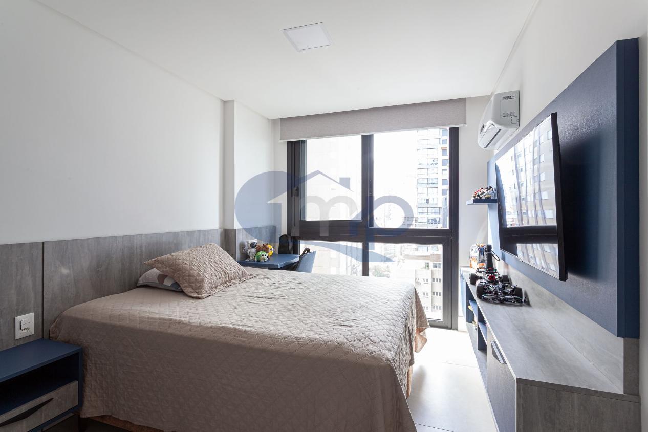 Apartamento à venda com 4 quartos, 220m² - Foto 12