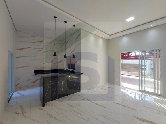 Casa à venda com 3 quartos, 125m² - Foto 1