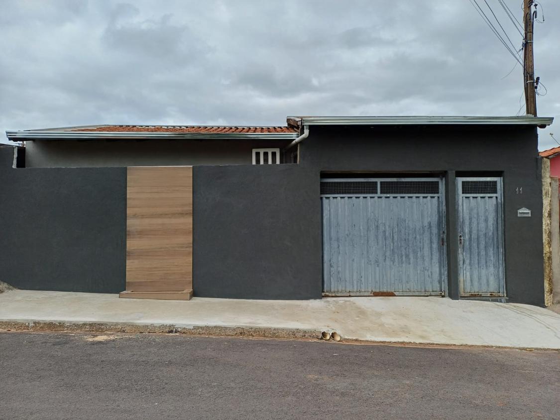 Casa à venda com 3 quartos, 170m² - Foto 1
