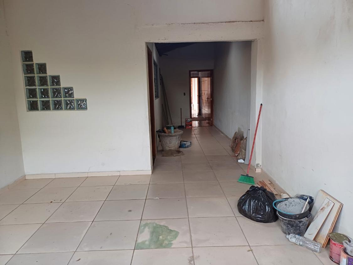 Casa à venda com 3 quartos, 170m² - Foto 2