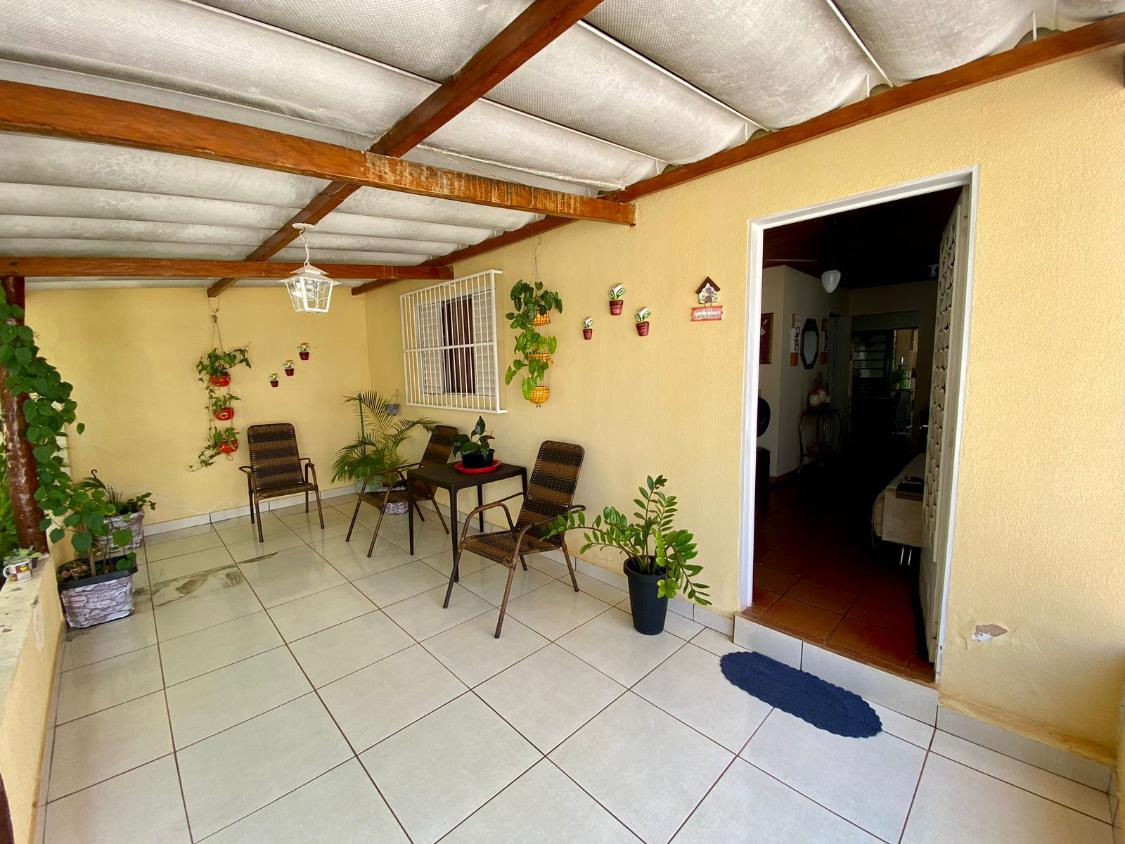 Casa à venda com 3 quartos, 176m² - Foto 2