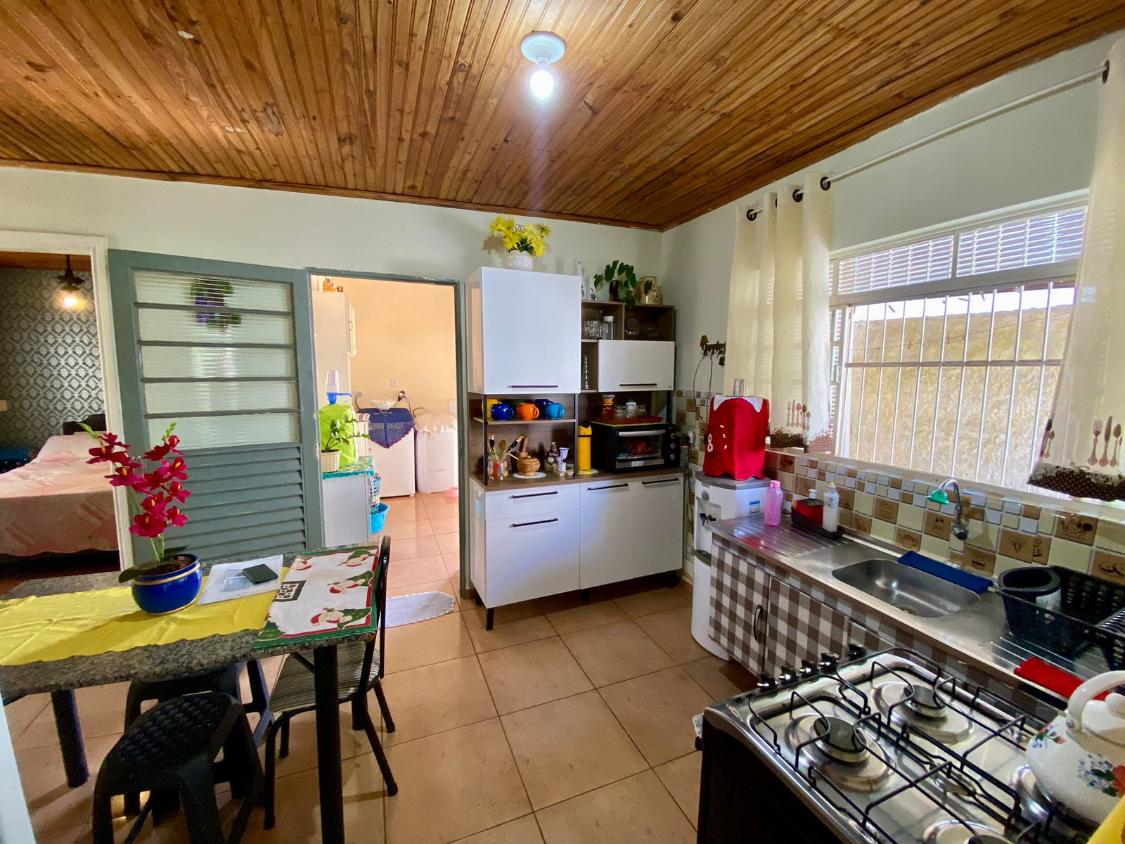 Casa à venda com 3 quartos, 176m² - Foto 7