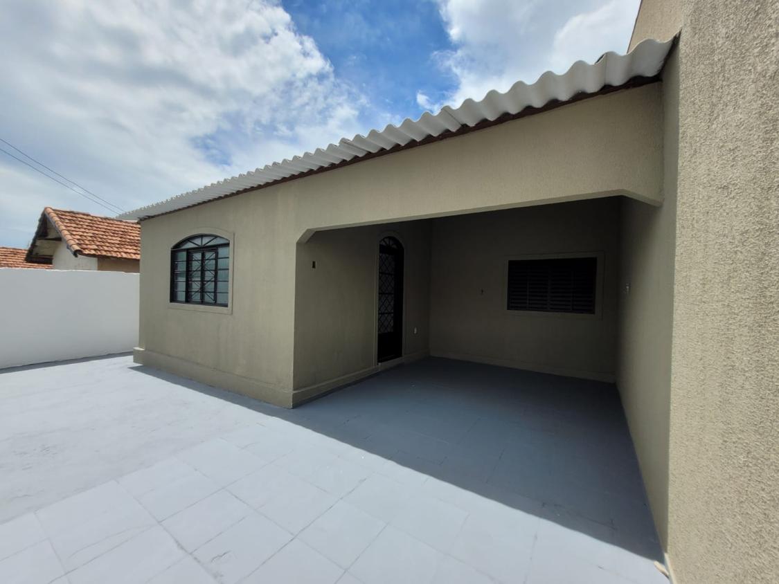 Casa à venda com 2 quartos, 104m² - Foto 1