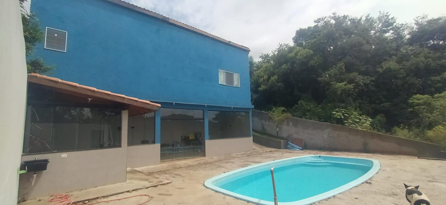 Chácara à venda com 2 quartos, 750m² - Foto 1