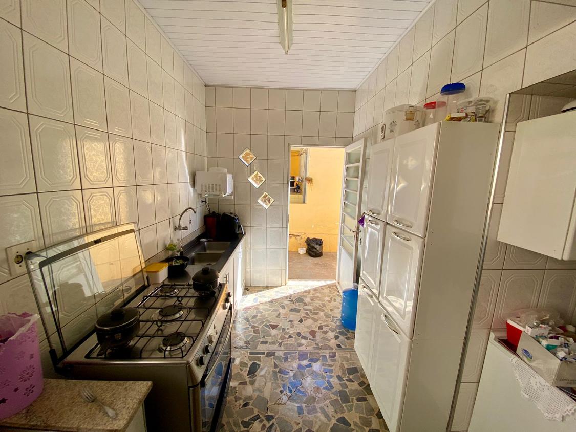 Casa à venda com 3 quartos, 244m² - Foto 6