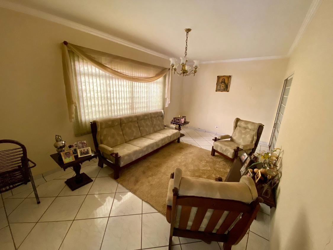 Casa à venda com 3 quartos, 244m² - Foto 7