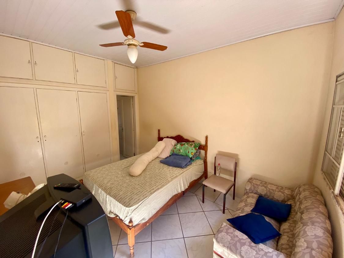 Casa à venda com 3 quartos, 244m² - Foto 8