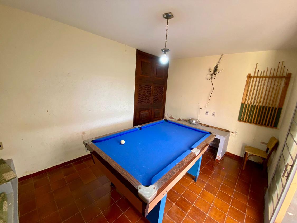Casa à venda com 3 quartos, 244m² - Foto 14