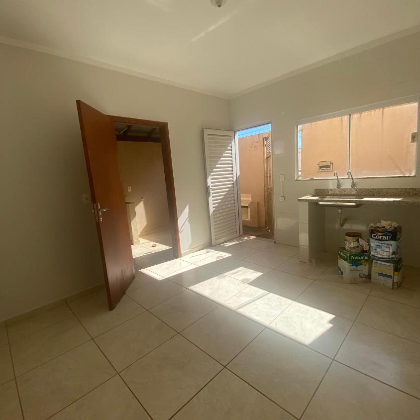 Casa à venda com 3 quartos, 103m² - Foto 4