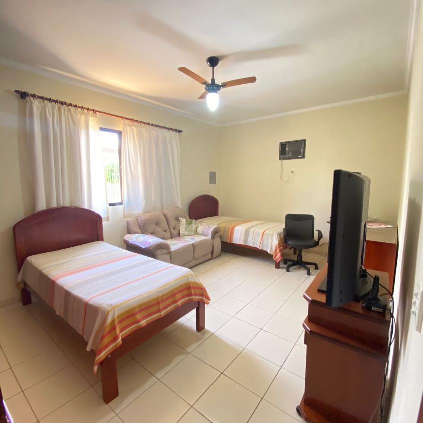 Casa à venda com 3 quartos, 250m² - Foto 11