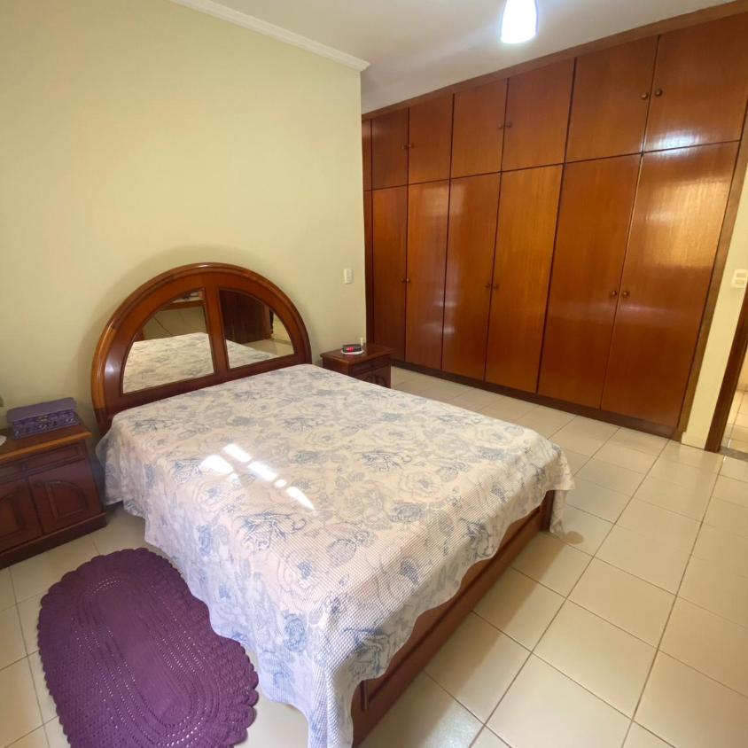 Casa à venda com 3 quartos, 250m² - Foto 10