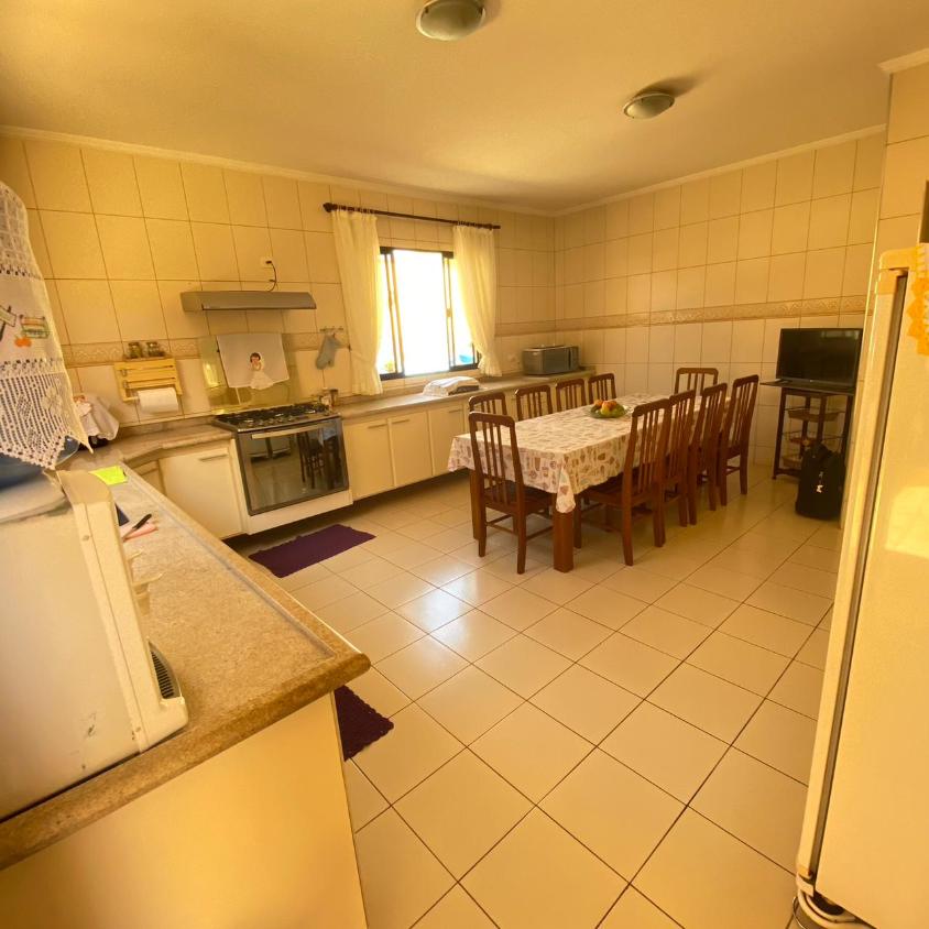 Casa à venda com 3 quartos, 250m² - Foto 7