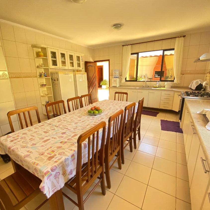Casa à venda com 3 quartos, 250m² - Foto 8