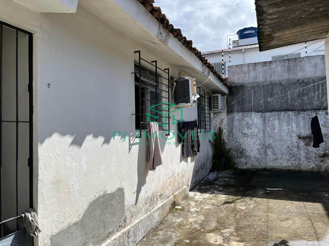Casa à venda com 3 quartos, 90m² - Foto 11