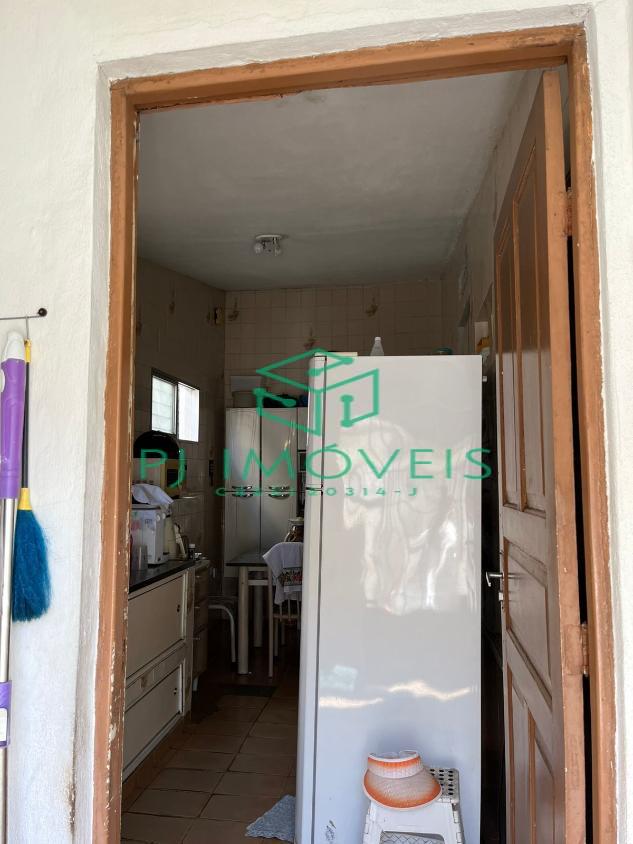Casa à venda com 3 quartos, 90m² - Foto 12