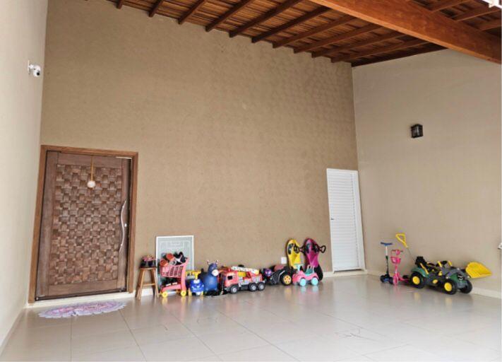 Casa à venda com 3 quartos, 167m² - Foto 2